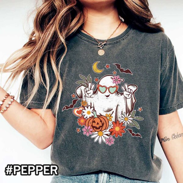 Comfort Colors Vintage Floral Ghost Halloween Family Party Retro Floral Ghost Fall Spooky Season flowers Pumpkins Pepper Shirt Halloween Vintage Floral Ghost Shirt