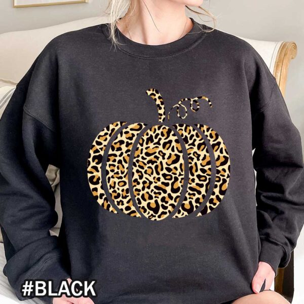 Leopard Pumpkin Cheetah Pumpkin Shirt Thanksgiving Shirt Thankful Fall Sweatshirts Leopard Pumpkin T-Shirt – Trendy Fall Fashion for Pumpkin Enthusiasts