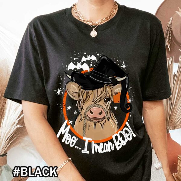 Moo I Mean Boo Shirt Halloween Cow Witch hat Boo Funny Witch Cow Fall Tee Tshirt Halloween Moo I Mean Boo T-Shirt - Cute Cow Witch Hat Design