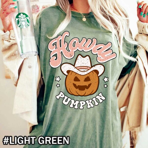 Retro Halloween Comfort Colors Howdy Pumpkin Western Light Green Shirt Halloween Howdy Pumpkin Comfort Colors T-Shirt
