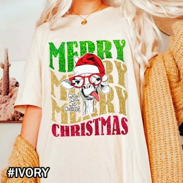 Silly Santa Giraffe Wearing Santa Hat Christmas T-Shirt