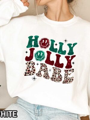 Holly Jolly Babe Christmas T-Shirt Holly Jolly Babe Christmas T-Shirt with Smiley Face