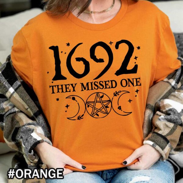1692 They Missed One Orange Shirt 1692 They Missed One Halloween T-Shirt - Massachusetts Salem Witch Trials Vintage Tee